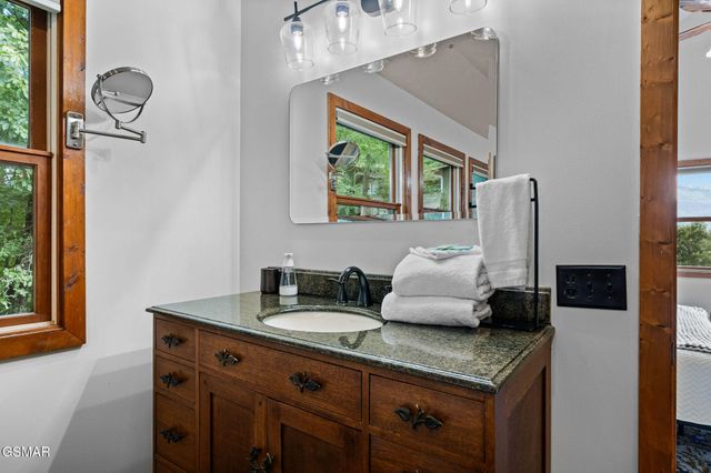 967 Scenic Trail, Gatlinburg, TN 37738