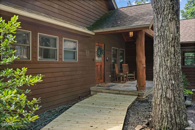 967 Scenic Trail, Gatlinburg, TN 37738