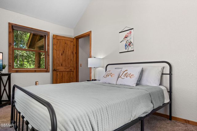 967 Scenic Trail, Gatlinburg, TN 37738