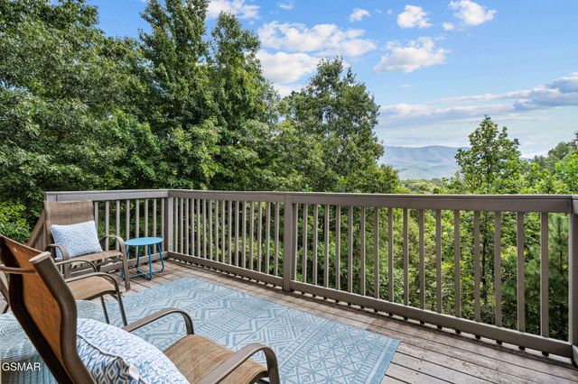 967 Scenic Trail, Gatlinburg, TN 37738