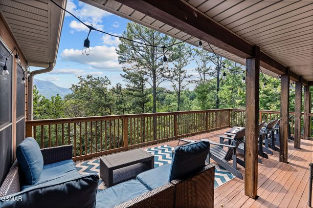 967 Scenic Trail, Gatlinburg, TN 37738