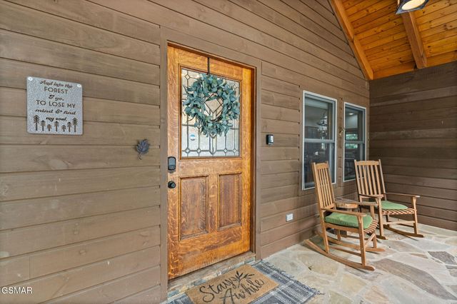 967 Scenic Trail, Gatlinburg, TN 37738