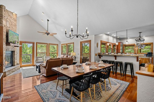 967 Scenic Trail, Gatlinburg, TN 37738