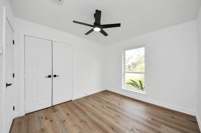 717 Phyllis Court, Conroe, TX 77303