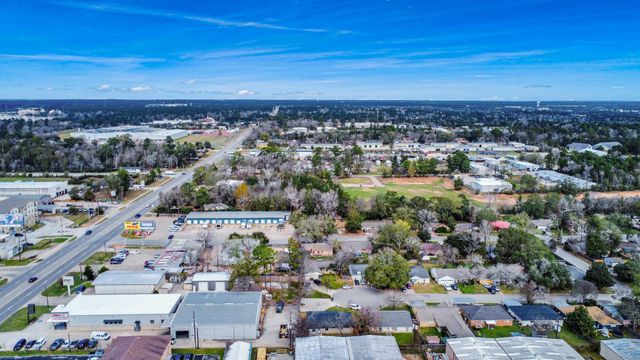 717 Phyllis Court, Conroe, TX 77303