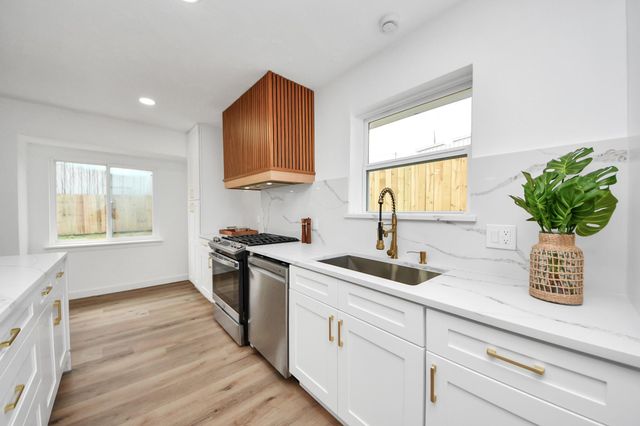 717 Phyllis Court, Conroe, TX 77303