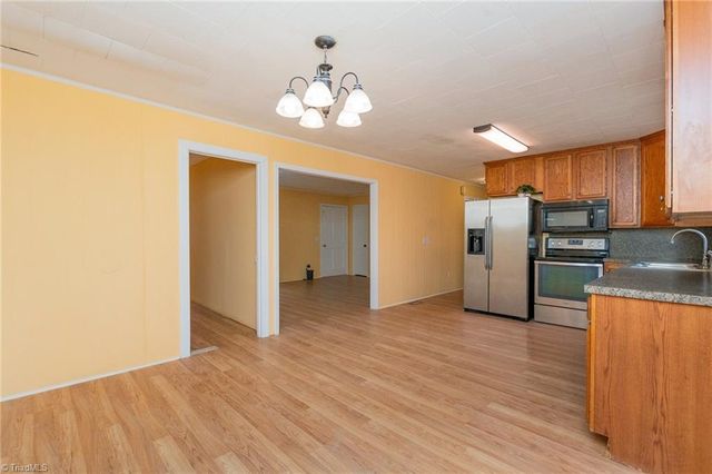 272 Cheyenne Circle, Asheboro, NC 27205