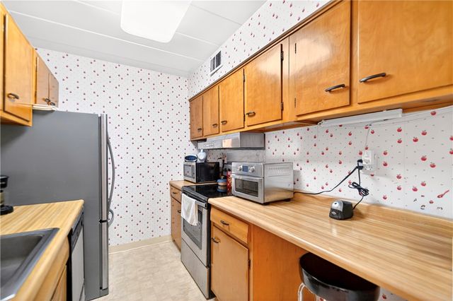 55 Highland Rd 503, Bethel Park, PA 15102