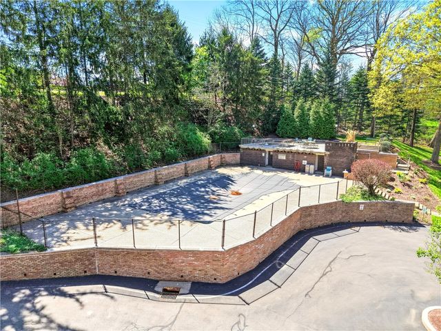 55 Highland Rd 503, Bethel Park, PA 15102