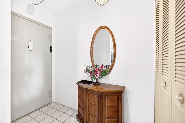 55 Highland Rd 503, Bethel Park, PA 15102