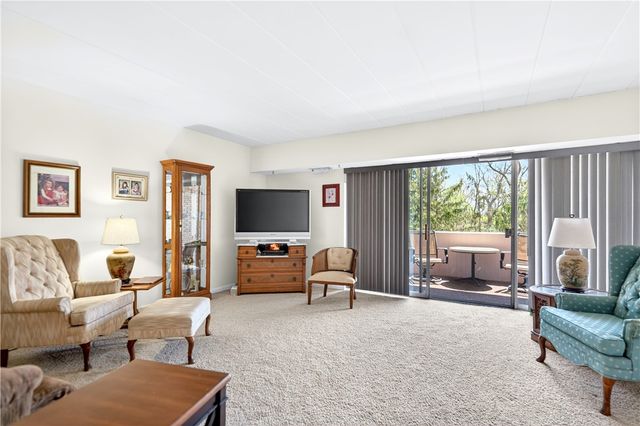 55 Highland Rd 503, Bethel Park, PA 15102