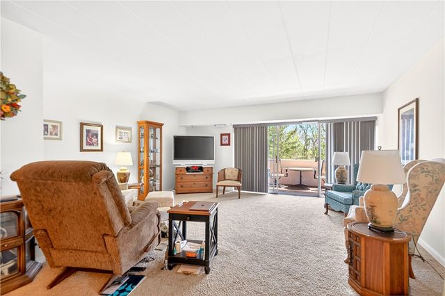55 Highland Rd 503, Bethel Park, PA 15102