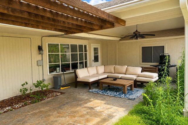 423 Woodvine Drive, El Lago, TX 77586