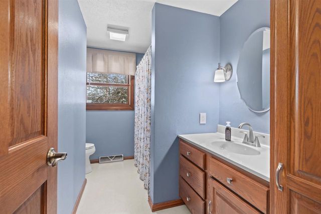 1258 CIRCLE DRIVE, Green Bay, WI 54313