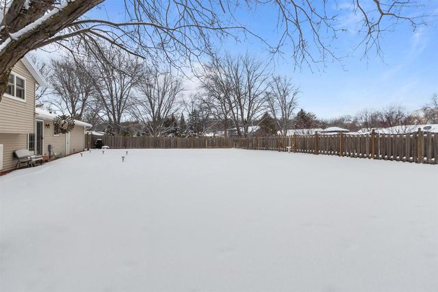 1258 CIRCLE DRIVE, Green Bay, WI 54313