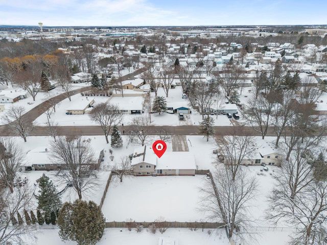 1258 CIRCLE DRIVE, Green Bay, WI 54313