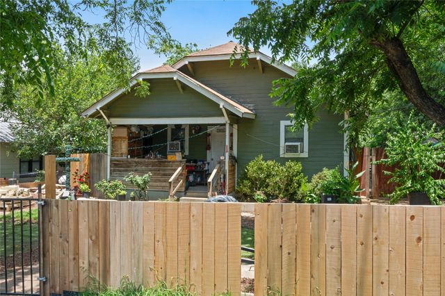905 W 10th ST, Georgetown, TX 78626