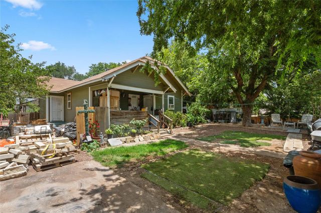 905 W 10th ST, Georgetown, TX 78626