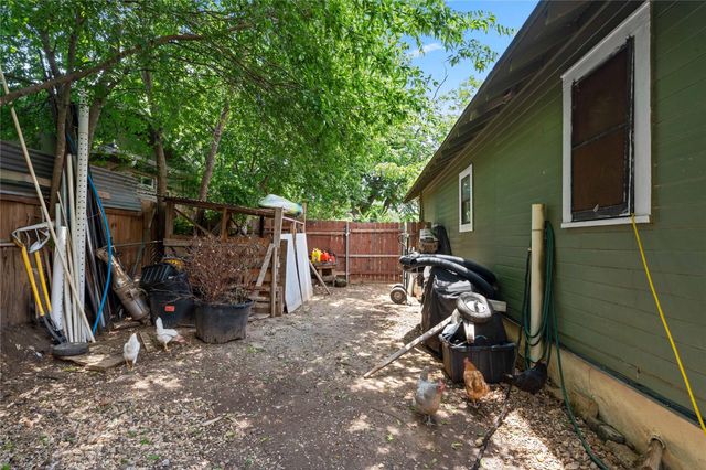 905 W 10th ST, Georgetown, TX 78626