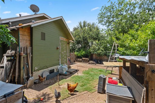 905 W 10th ST, Georgetown, TX 78626