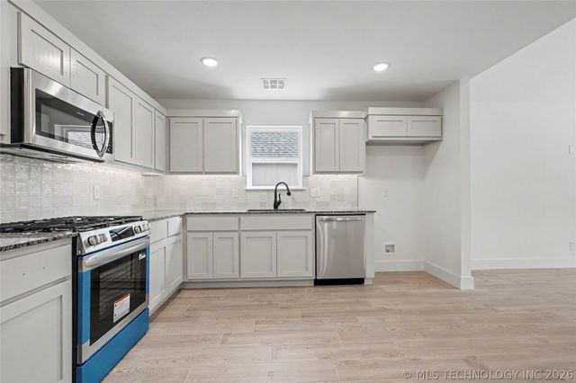 811 S Wood Street, Pryor, OK 74361