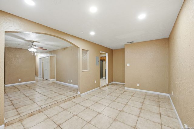 1414 Beverly Ann St, San Antonio, TX 78224