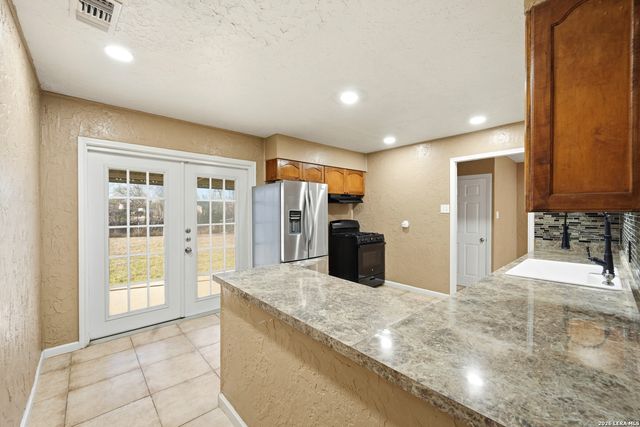 1414 Beverly Ann St, San Antonio, TX 78224