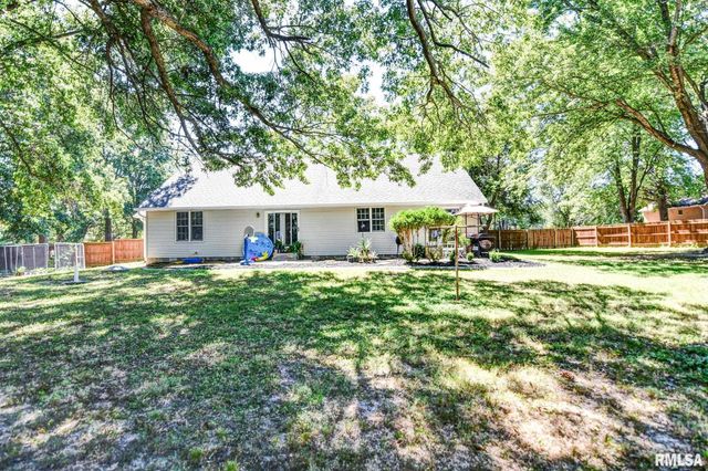 3415 LINCOLN Trail, Taylorville, IL 62568