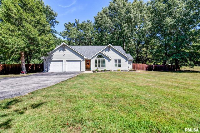 3415 LINCOLN Trail, Taylorville, IL 62568