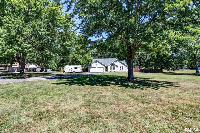 3415 LINCOLN Trail, Taylorville, IL 62568