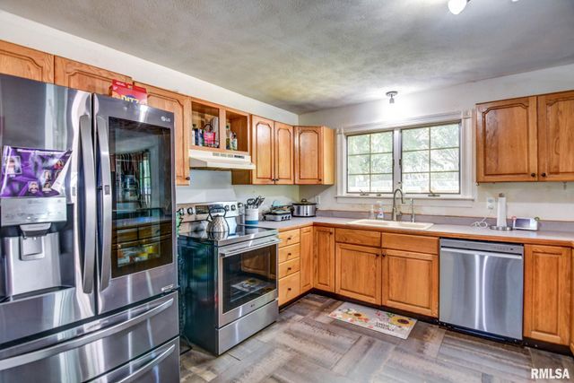 3415 LINCOLN Trail, Taylorville, IL 62568