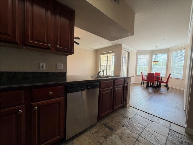 7575 Kirby Drive 1209, Houston, TX 77030