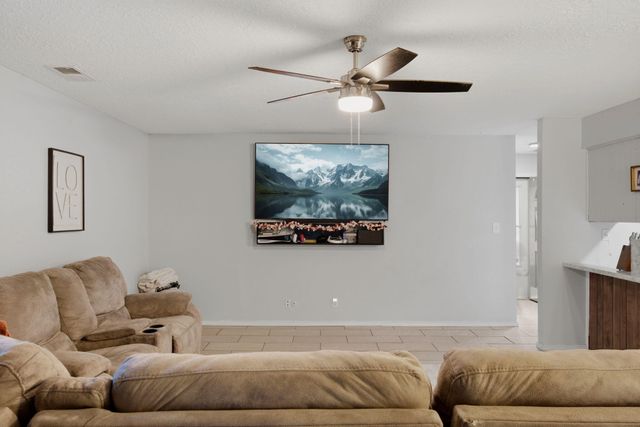 232 17th Street SE, Rio Rancho, NM 87124