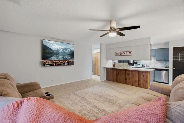 232 17th Street SE, Rio Rancho, NM 87124