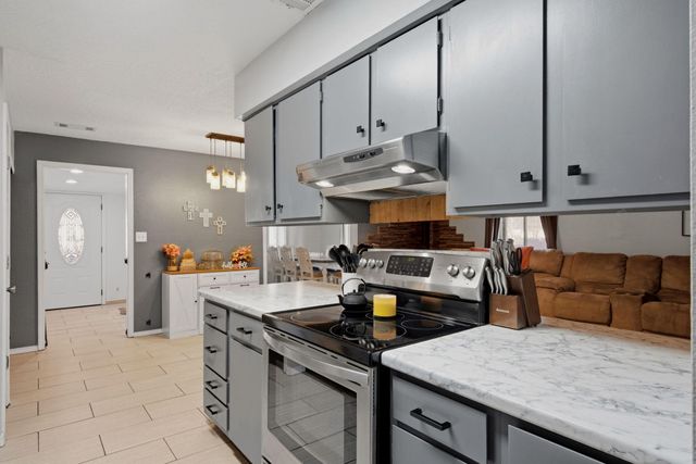 232 17th Street SE, Rio Rancho, NM 87124