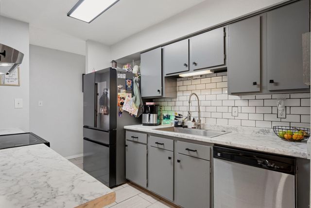 232 17th Street SE, Rio Rancho, NM 87124