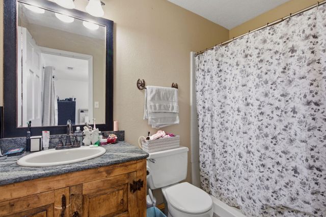 232 17th Street SE, Rio Rancho, NM 87124
