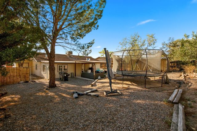 232 17th Street SE, Rio Rancho, NM 87124