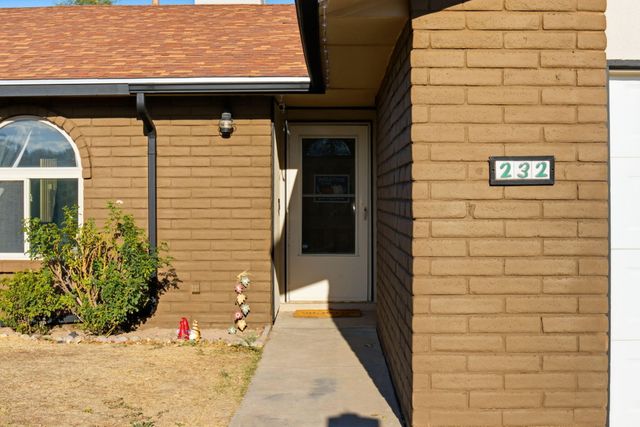 232 17th Street SE, Rio Rancho, NM 87124
