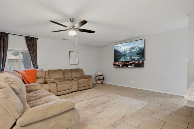 232 17th Street SE, Rio Rancho, NM 87124