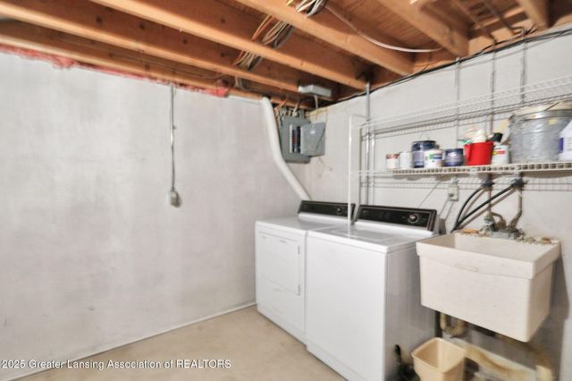 930 Montevideo Drive, C, Lansing, MI 48917