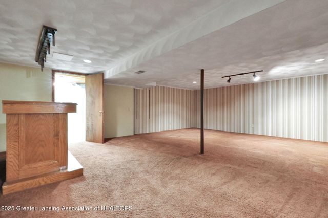 930 Montevideo Drive, C, Lansing, MI 48917