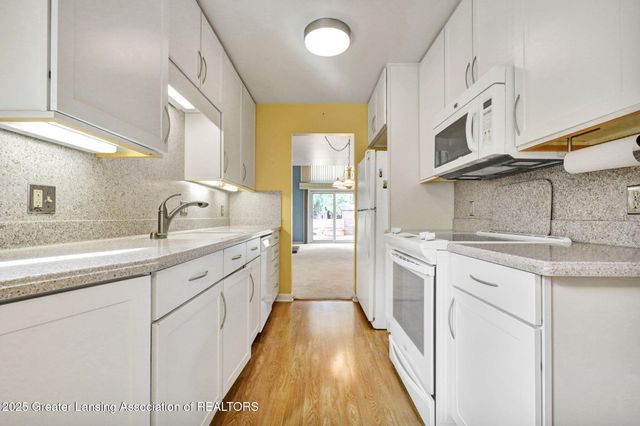 930 Montevideo Drive, C, Lansing, MI 48917