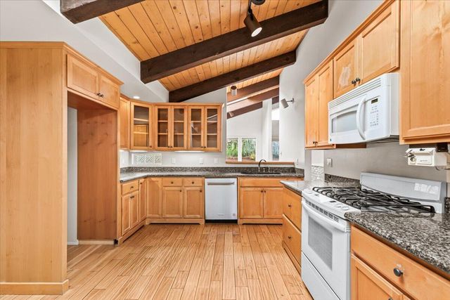 2455 David Lane, Medford, OR 97504