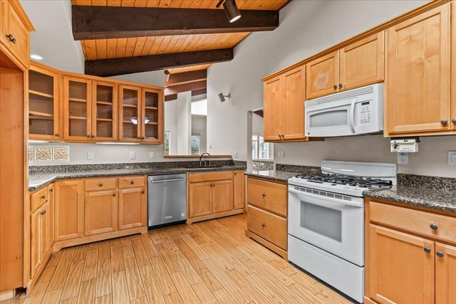 2455 David Lane, Medford, OR 97504