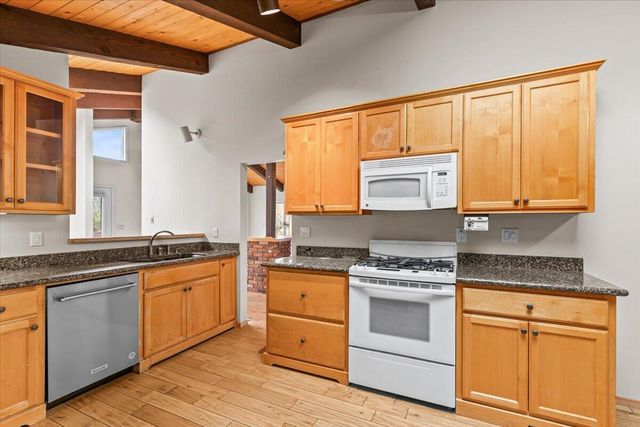 2455 David Lane, Medford, OR 97504