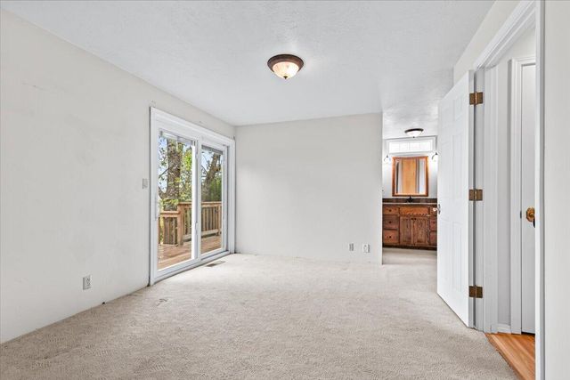 2455 David Lane, Medford, OR 97504