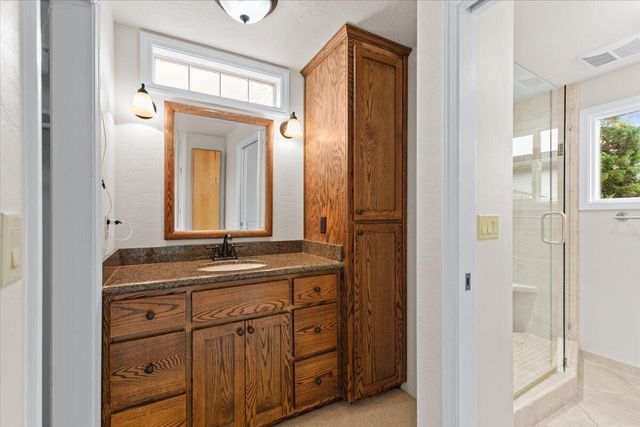 2455 David Lane, Medford, OR 97504