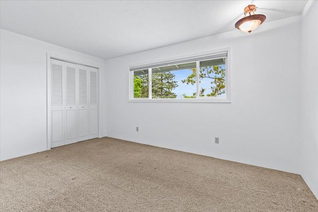 2455 David Lane, Medford, OR 97504