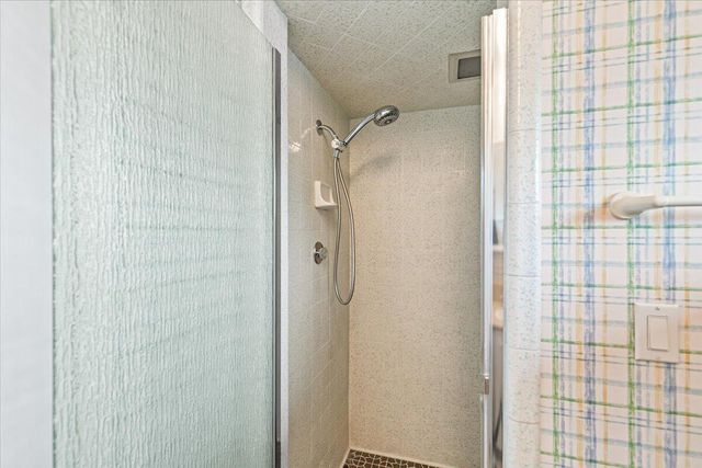 2455 David Lane, Medford, OR 97504